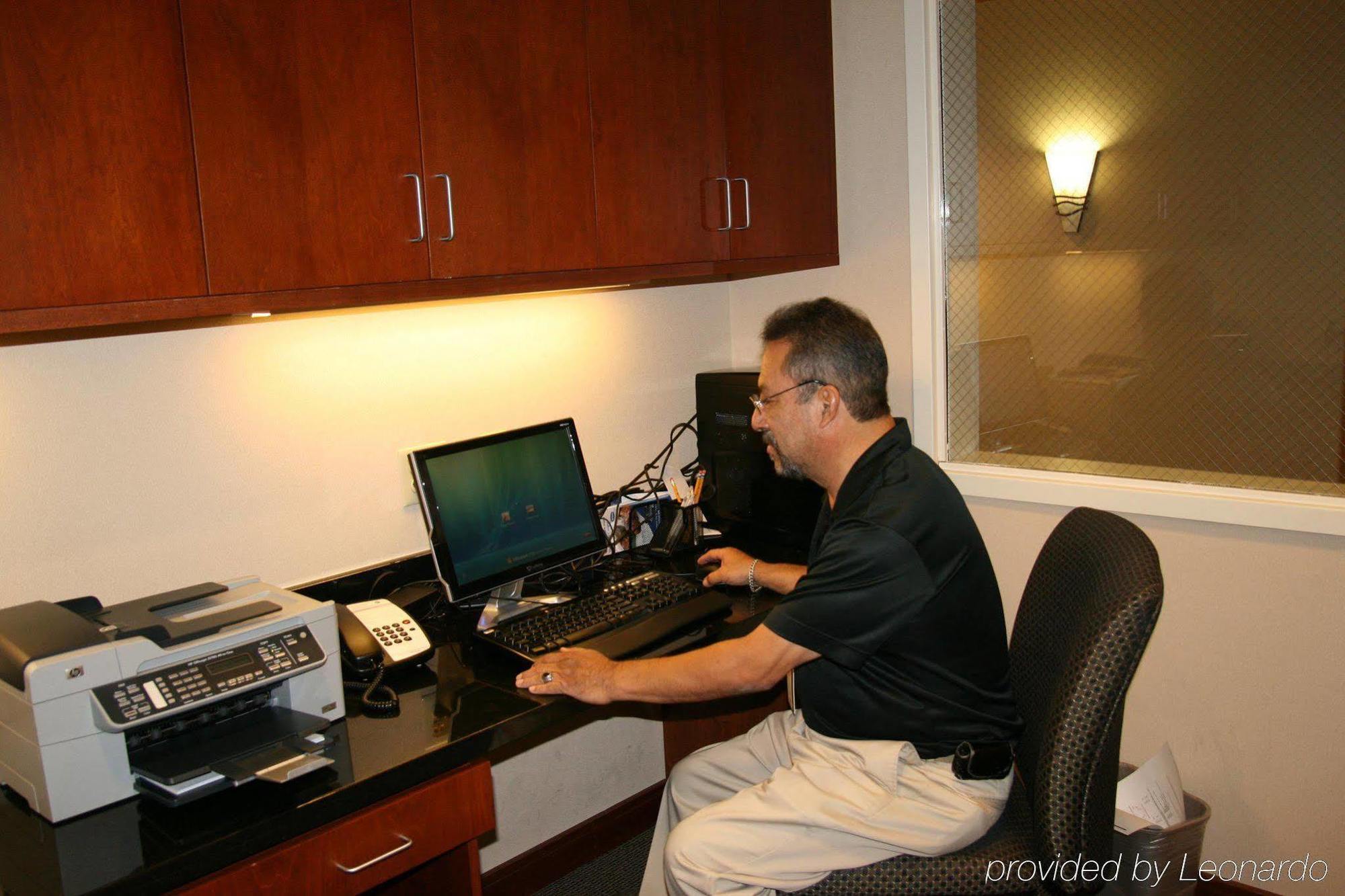 Hampton Inn & Suites Highland San Bernardino Zařízení fotografie